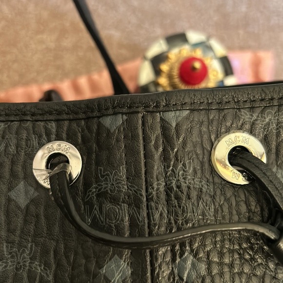 EC Authentic MCM Liz Tote - Picture 6 of 10